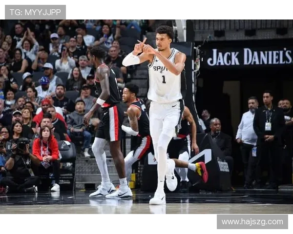 开拓者失利马刺胜形势严峻 开拓者失利马刺胜形势严峻